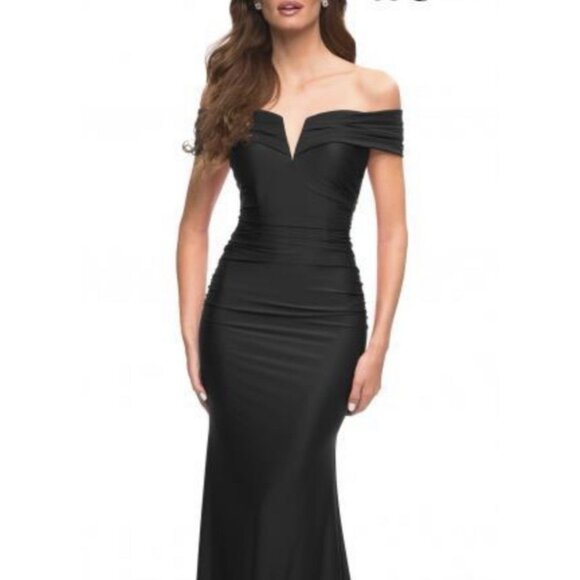 La Femme 30582 Evening Dress 16 Gown Off Shoulder Black Ruched Formal Gala $398 - Picture 3 of 12